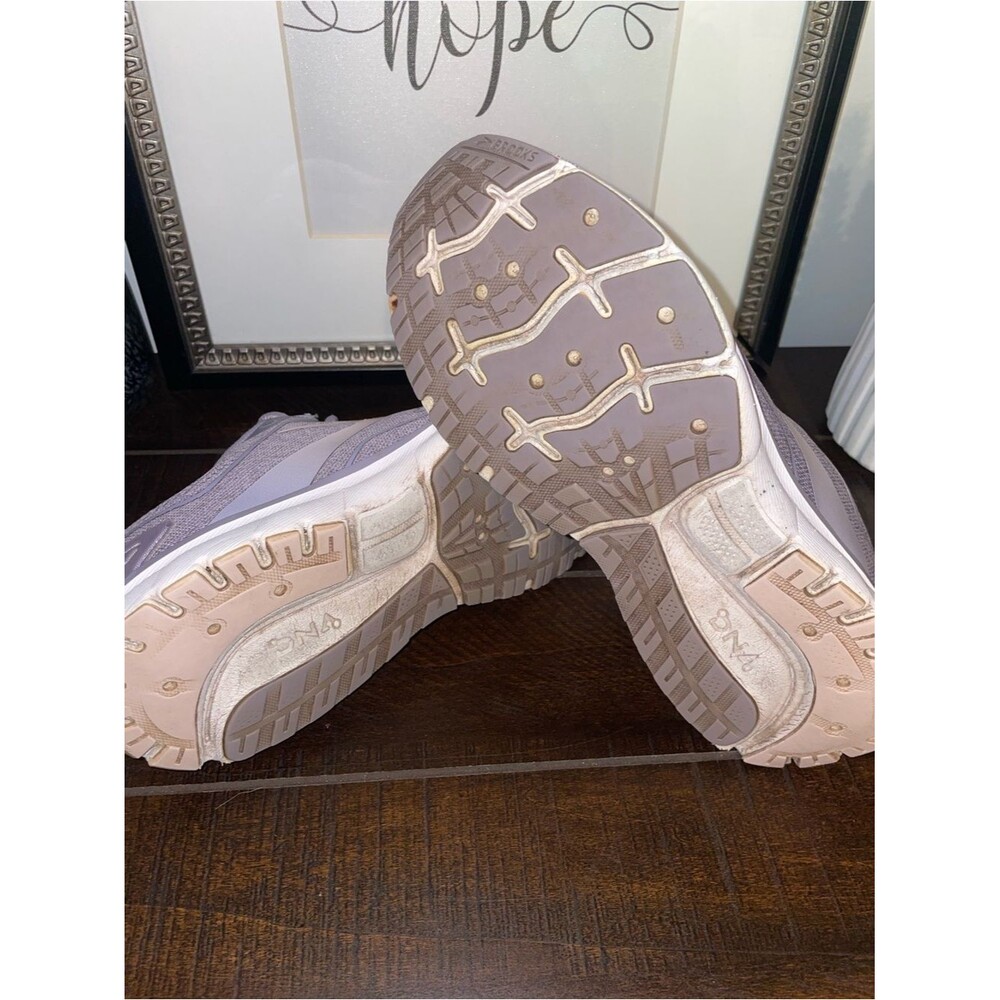 Brooks Transmit 3 Lavender Light Pink Running Sneakers Size 9.5 - Picture 14 of 15